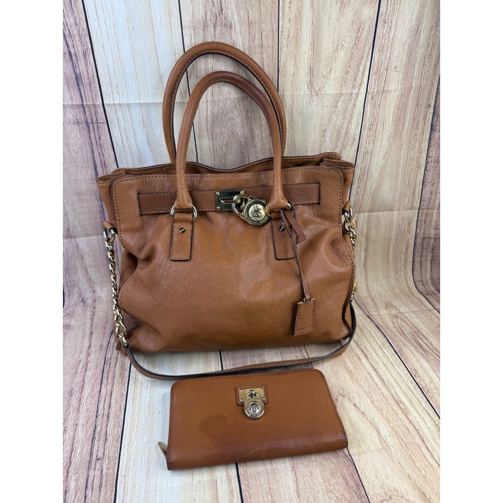 Michael Kors Hamilton Tan Leather Tote Bag and Matching Wallet Set Gold Hardware - Picture 2 of 16